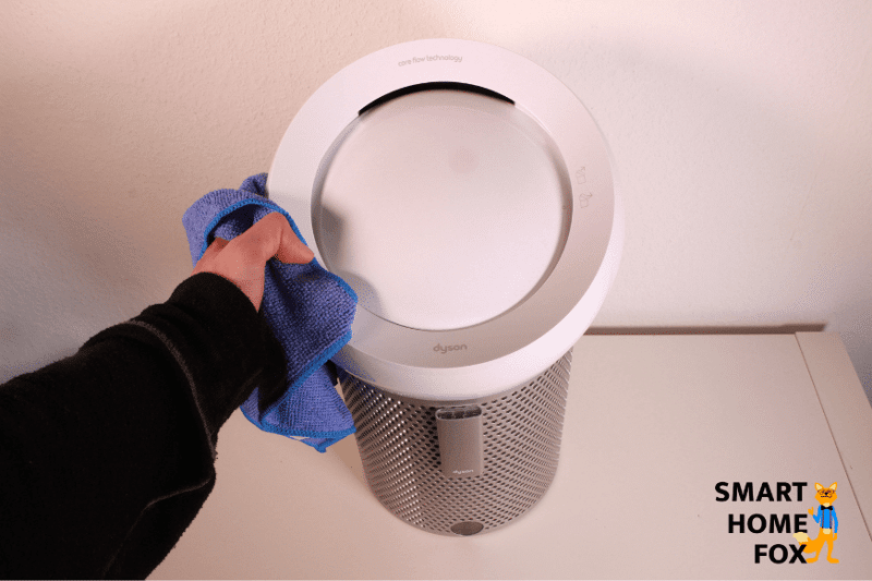 Nettoyage extérieur du Dyson Pure Cool Me BP01